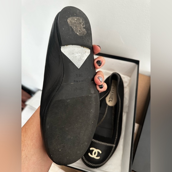 PRICE IS FIRM!!💯CHANEL MOCCASIN/LOAFERS WITH BIX - BEAUTIFUL USED CONDITION - Picture 5 of 7